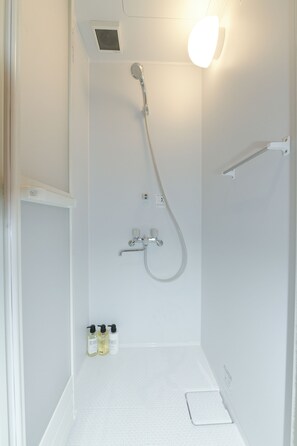 Dusche im Bad