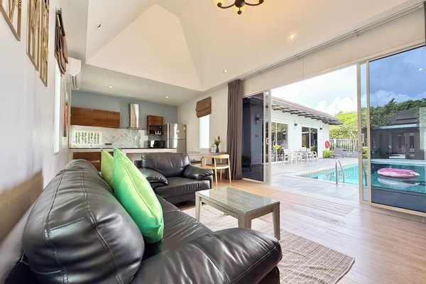 One Bedroom Suite Pool Access | Living area | Flat-screen TV
