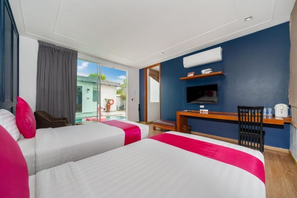 Deluxe double room change to deluxe double room with pool access | Coffre-fort, système d’insonorisation, lit d’appoint (supplément)