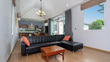 Televisión de pantalla plana