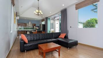 Four Bedrooms Pool Villa | Living room | Flat-screen TV