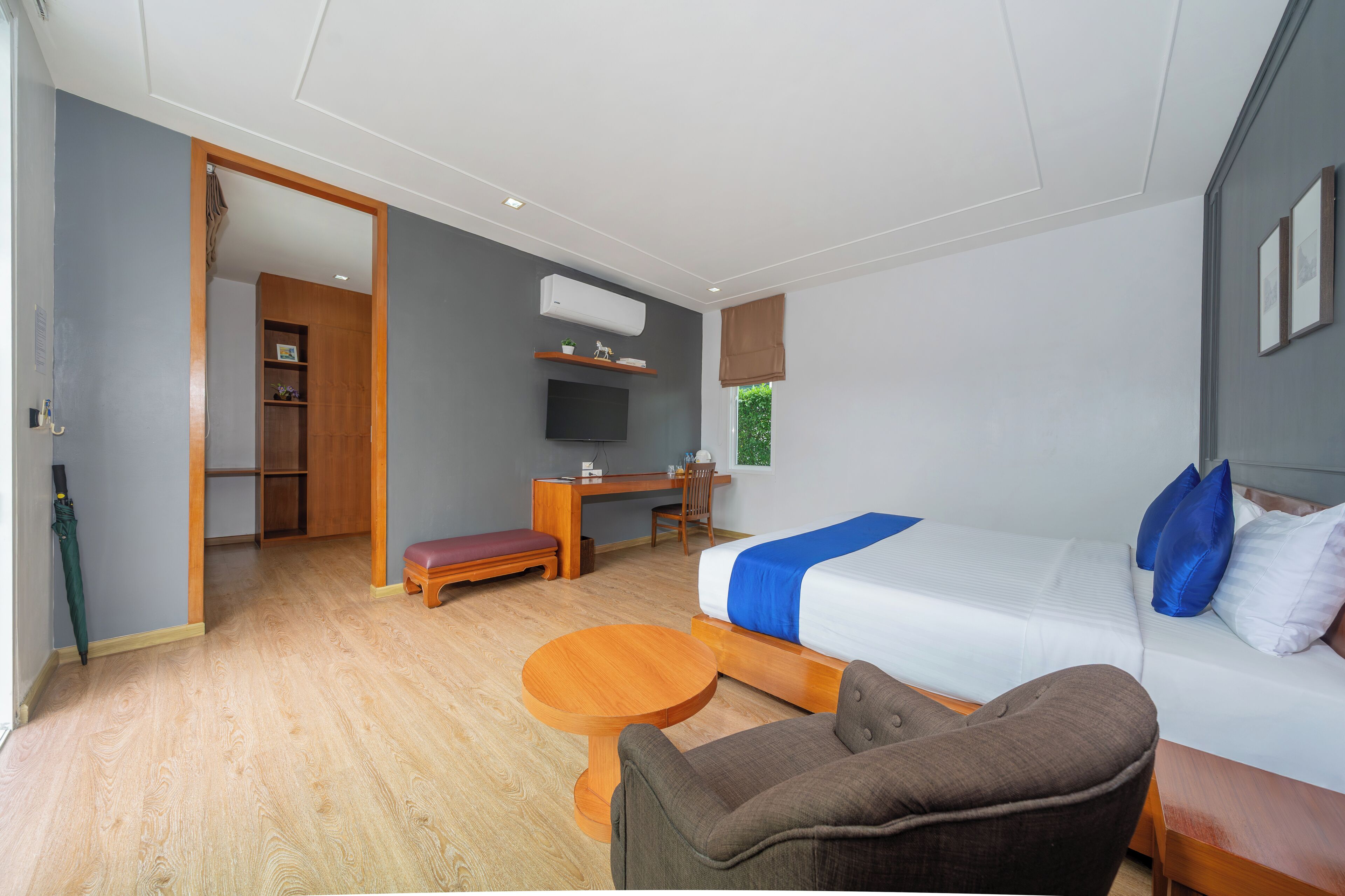 DeLuxe Double Room with Pool Access | In-room safe, soundproofing, rollaway beds, free WiFi