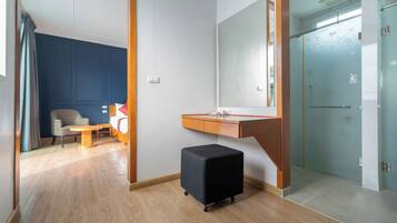 Four Bedrooms Pool Villa | Brankas, kedap suara, Wi-Fi gratis, dan seprai linen
