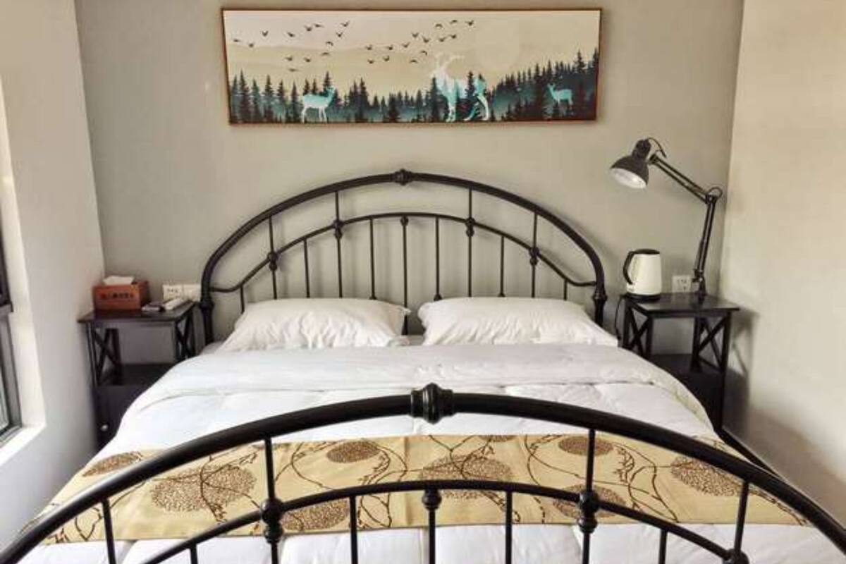 Standard Double Room | Meja, langsir/tirai gelap terus, kalis bunyi, seterika/papan seterika 