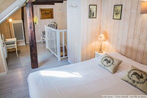 1 bedroom, iron/ironing board, travel crib, free WiFi