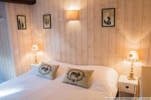 1 chambre, fer et planche à repasser, Wi-Fi gratuit, draps fournis