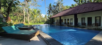 Bintang Hostel and Homestay