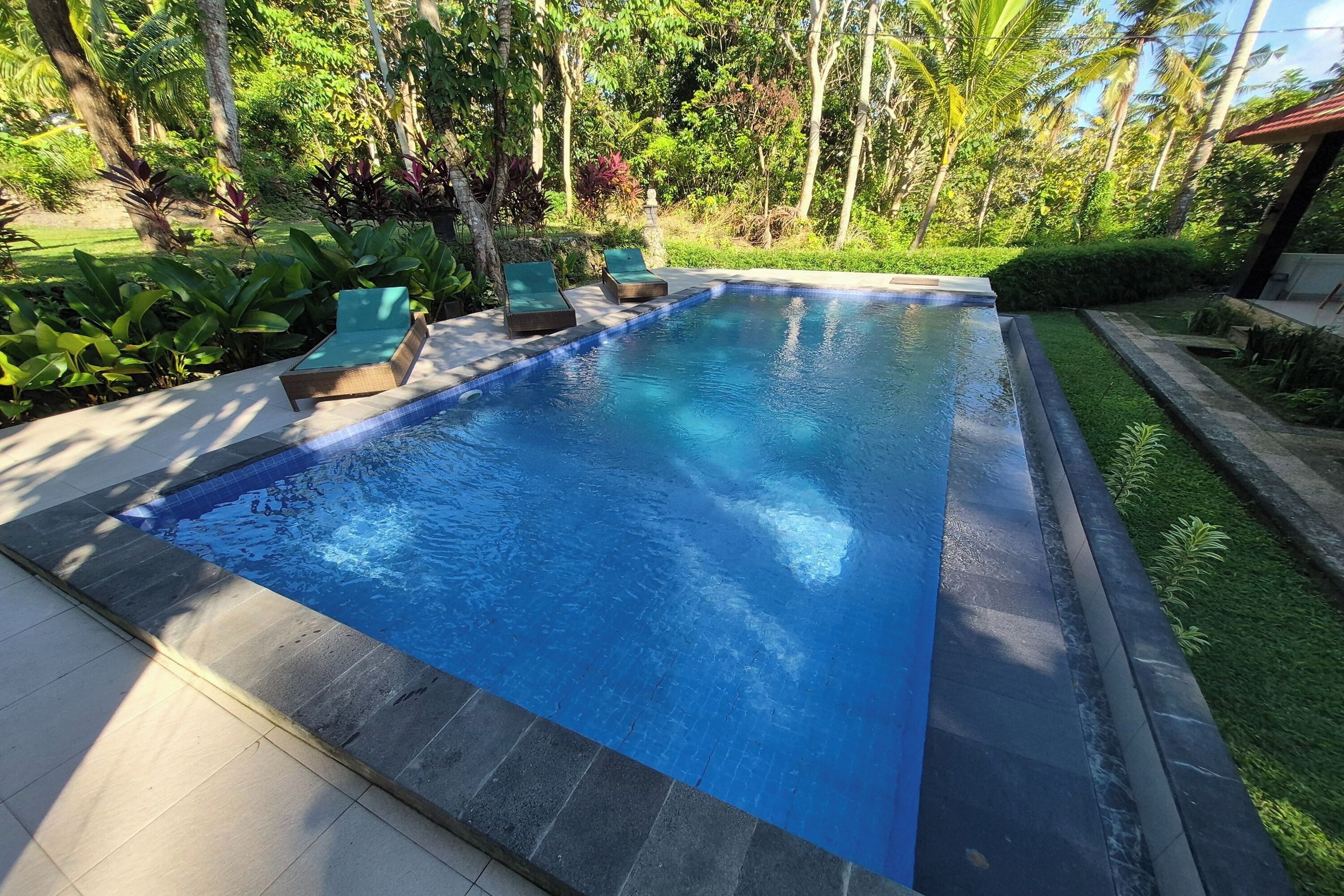 Kolam renang outdoor