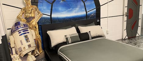 15 Schlafzimmer, Schreibtisch, Bügeleisen/Bügelbrett, Reisekinderbett