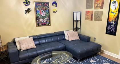 SUPER SUMMER SAVINGS!! Cool and Eclectic , Perfect Downtown Spot minutes to LSU