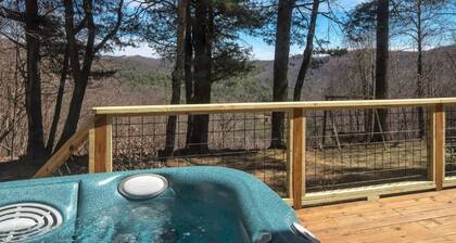 Sleep6,Hottub,Firepit & Wood,Private, Views, 30mins from App Ski Reduced Rates!