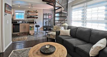 Blue Casita Victorian Townhome Close to Old Town