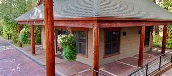 Ny King Bed & Inredning! Badtunnor!  15 minuter till Targhee! Skidbuss! Rena