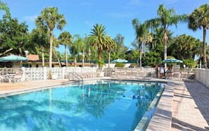 Beheizter Pool