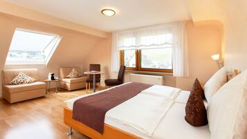 Chambre Double Confort, 1 trĂšs grand lit, non-fumeur, vue ville