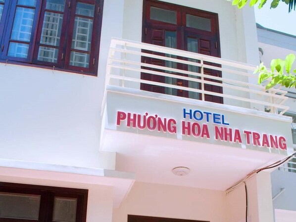 Exterior detail - Phuong Hoa Hotel (Nha Trang)