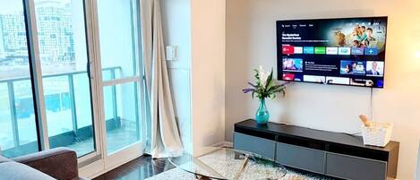 Smart TV, Netflix, streaming services