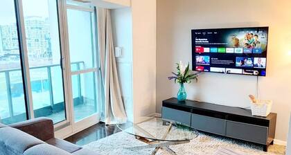 Lakefront living Downtown Toronto with Free Parking, indoor swimming and gym