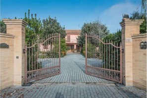 Entrada de la propiedad