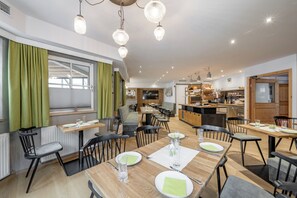 Petit déjeuner buffet compris tous les jours