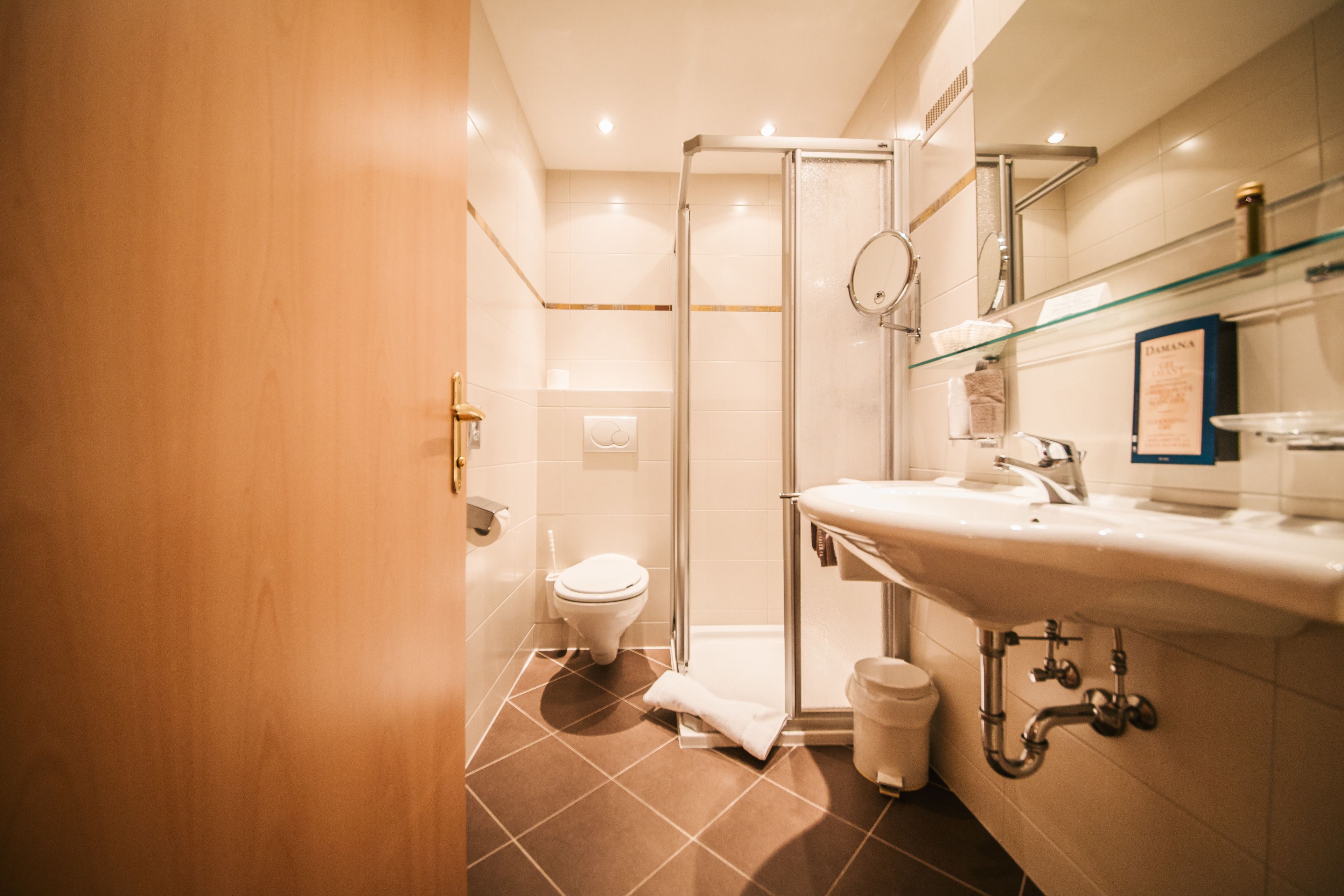 Standard-Doppelzimmer, 1 Schlafzimmer | Badezimmer | Designer-Toilettenartikel, Haartrockner, Bademäntel, Handtücher