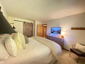 3 quartos, ferros/tábuas de passar roupa, Wi-Fi de cortesia