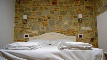 Double Room | Premium bedding, in-room safe, desk, blackout drapes