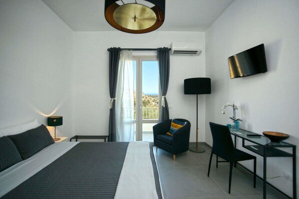 Chambre Triple, balcon