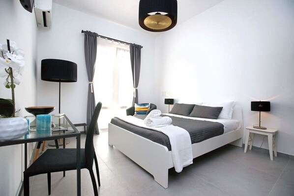 Double Room, Balcony