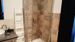 Shower, free toiletries, hair dryer, bidet - Roda Barocco (Noto)