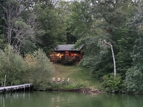 A True Northwood's Cabin Experience!  