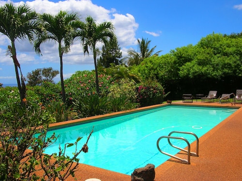 Wailea Custom Home, Pool, Panoramic Ocean View, Waterfalls - Maui Ocean Palms