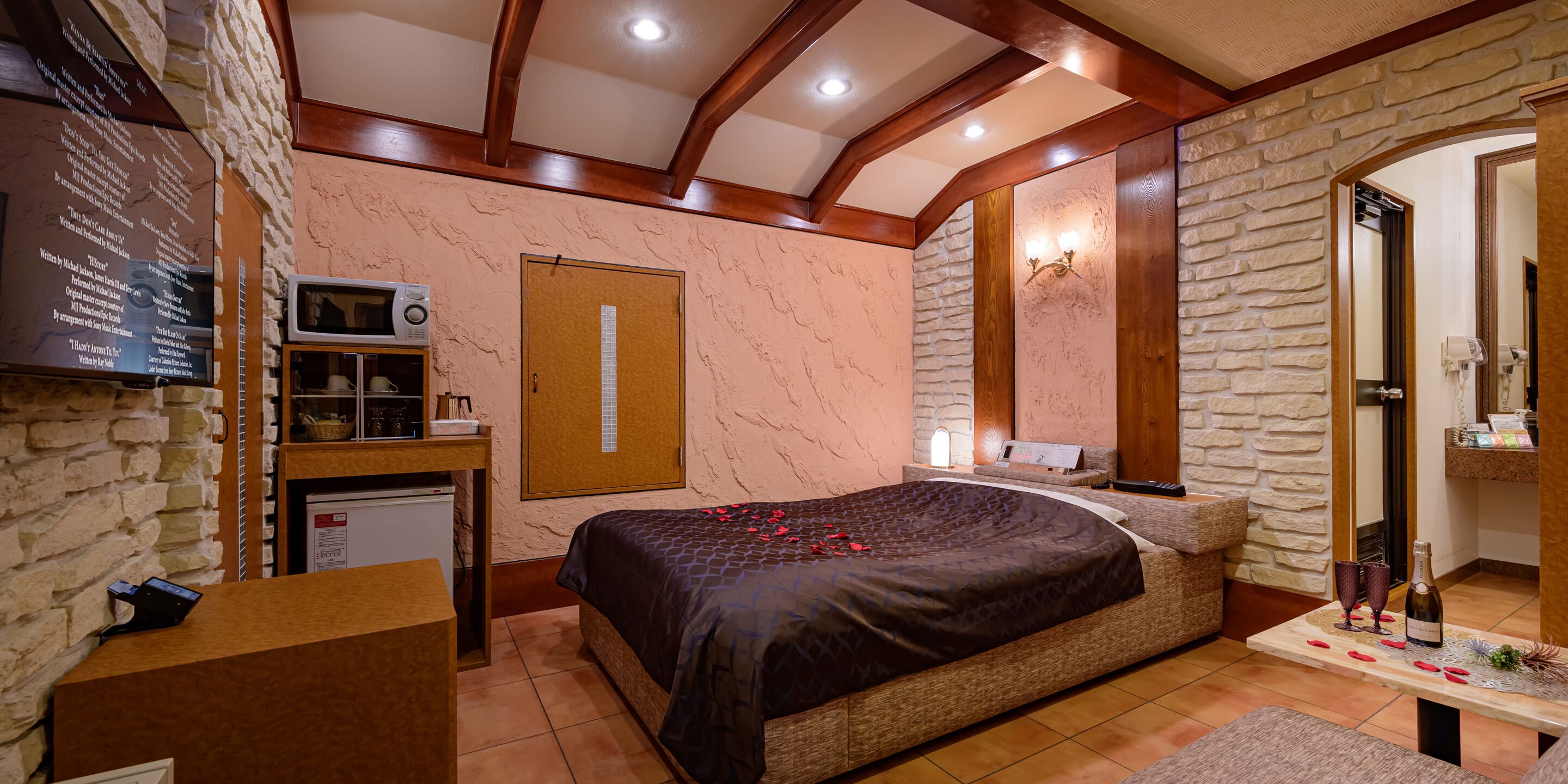 Double Room with Bathtub, Smoking (Early Check-out at 11:00)