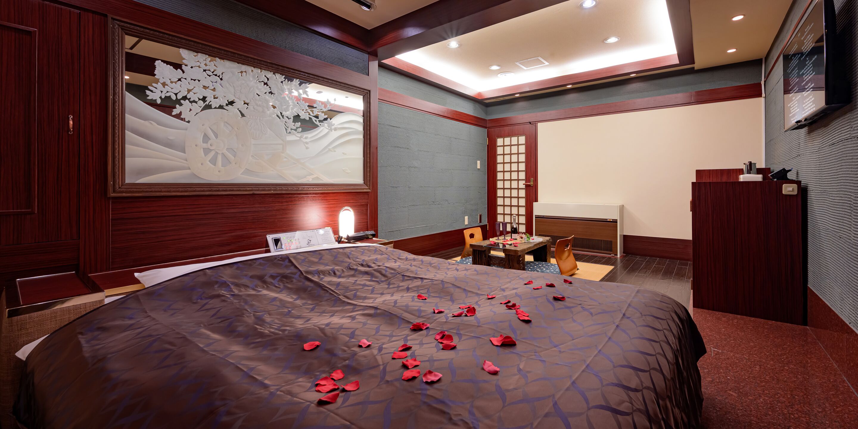 Double Room with Bathtub, Smoking (Early Check-out at 11:00) | Desk, soundproofing, free WiFi, bed sheets