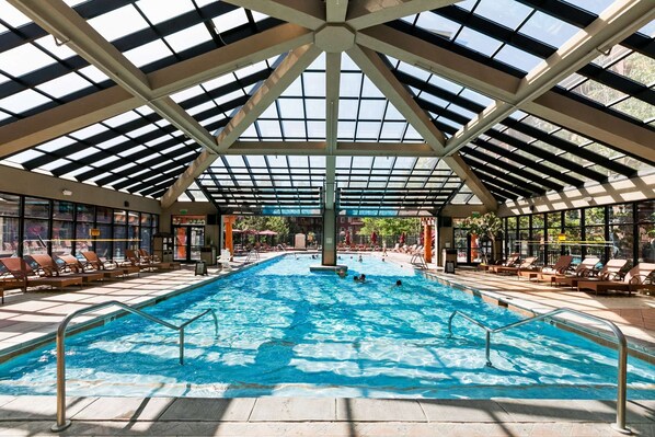 Inomhuspool och uppvÀrmd pool