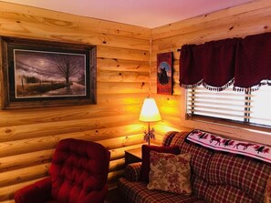 Una Smart TV, una chimenea