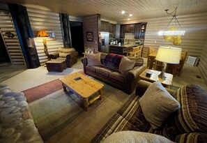 Smart TV, fireplace, stereo, printers - Upper Deer Valley Luxury Condo with Private Hot Tub - Near Mid Mountain Lifts! (Park City)