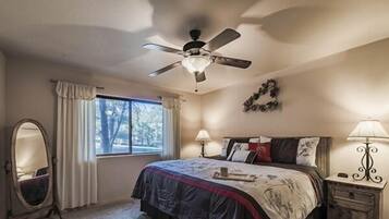 2 bedrooms, iron/ironing board, free WiFi, bed sheets