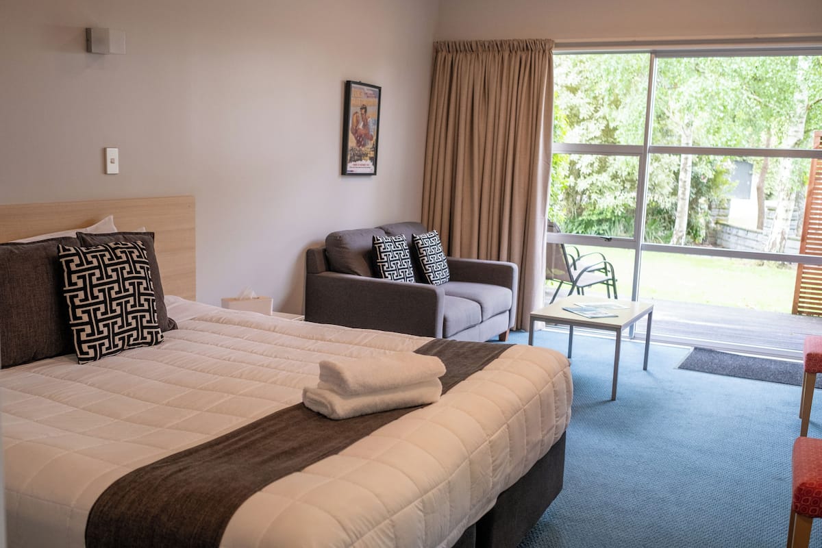 Executive-Studio | Bügeleisen/Bügelbrett, kostenloses WLAN, Bettwäsche, Rollstuhlgeeignet