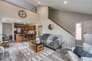 تلفزيون ذكي، مدفأة، كُتُب