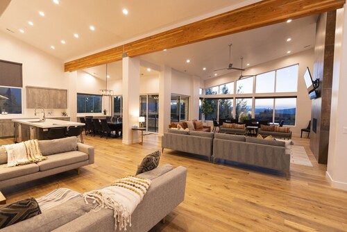 Nouvelle résidence de ski de luxe de 12 chambres à coucher, Deer Valley, avec terrain de jeux intérieur. SOMMEIL 50+