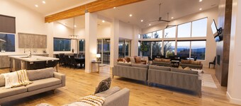 Nytt 12-roms luksuriøst Deer Valley Ski Home W / INDOOR BBALL DOMSTOL. SOVE 50+