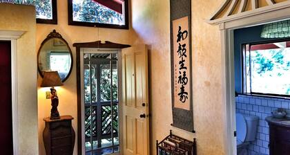 Ocean View Cabin located on Organic Coffee Farm with Hiking Trails