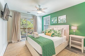 5 slaapkamers, een strijkplank/strijkijzer, reisbedje, gratis wifi