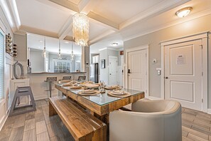 Dining - 117 Heated Pool | Elevator | Kids Retreat | Sleeps Big Families | Pet Friendly (Hilton Head Island)