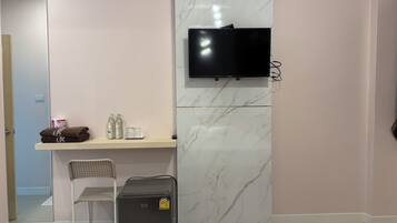 Standard Double Room with Air Conditioning | Blackout drapes, soundproofing, iron/ironing board, rollaway beds