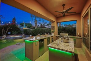 Terrace/patio - Acacia: Pool, Spa, Fire Pit, Sauna, Poker, Arcade (Indio)