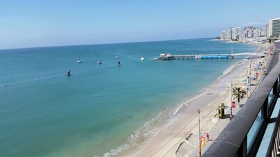 Salinas, Ecuador Ocean Front Malecon Area 7th Floor Beautiful 3 Br/2.5 Ba Condo