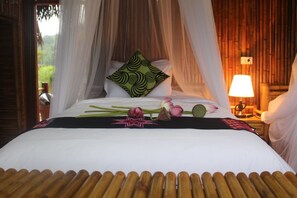 Minibar, Zimmersafe, Schreibtisch, schallisolierte Zimmer