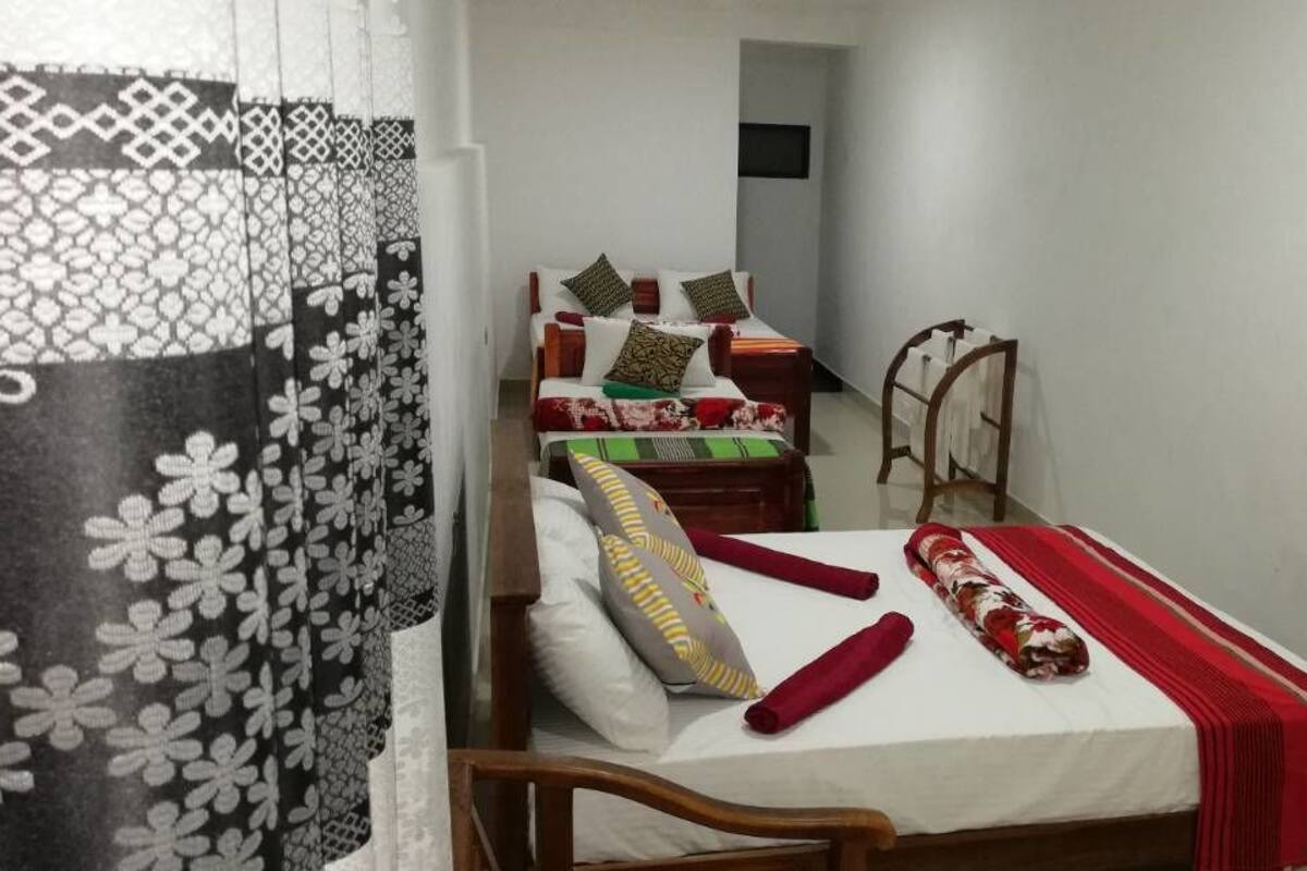 Familien-Doppelzimmer, Nichtraucher | Minibar, Schreibtisch, schallisolierte Zimmer, Bügeleisen/Bügelbrett